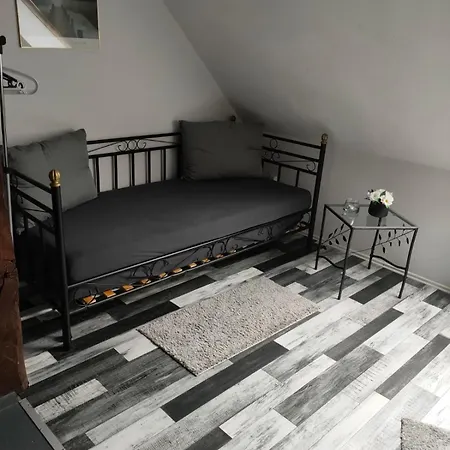 Schoenes Messe-ferien Mit Vielen Extras Apartmán